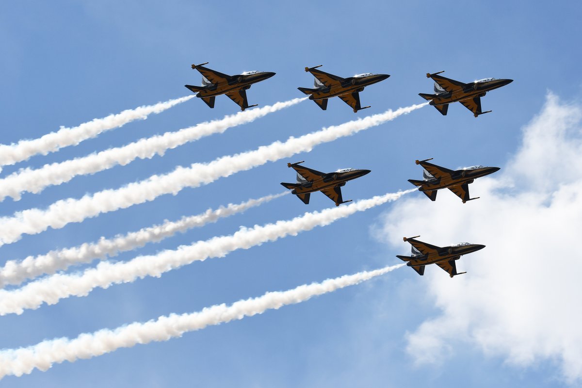 FIAFarnborough's tweet photo. With Validation Week now in full swing, it’s been so exciting to welcome back so many different aircraft to the skies of Farnborough once again. We can’t wait to kick off #FIA2022 next Monday!
#reconnect #airshow #ValidationWeek #avgeek #AviationIndustry https://t.co/goRUrg5pCX