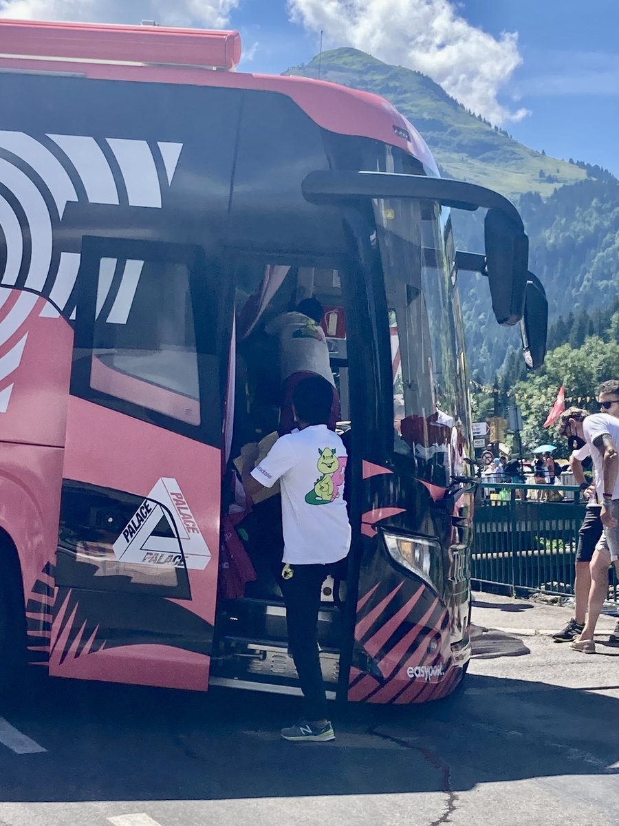 GreenEDGEteam's tweet photo. Us         EF 
       🤝
Getting buses stuck at @LeTour https://t.co/gew6PEOzeP