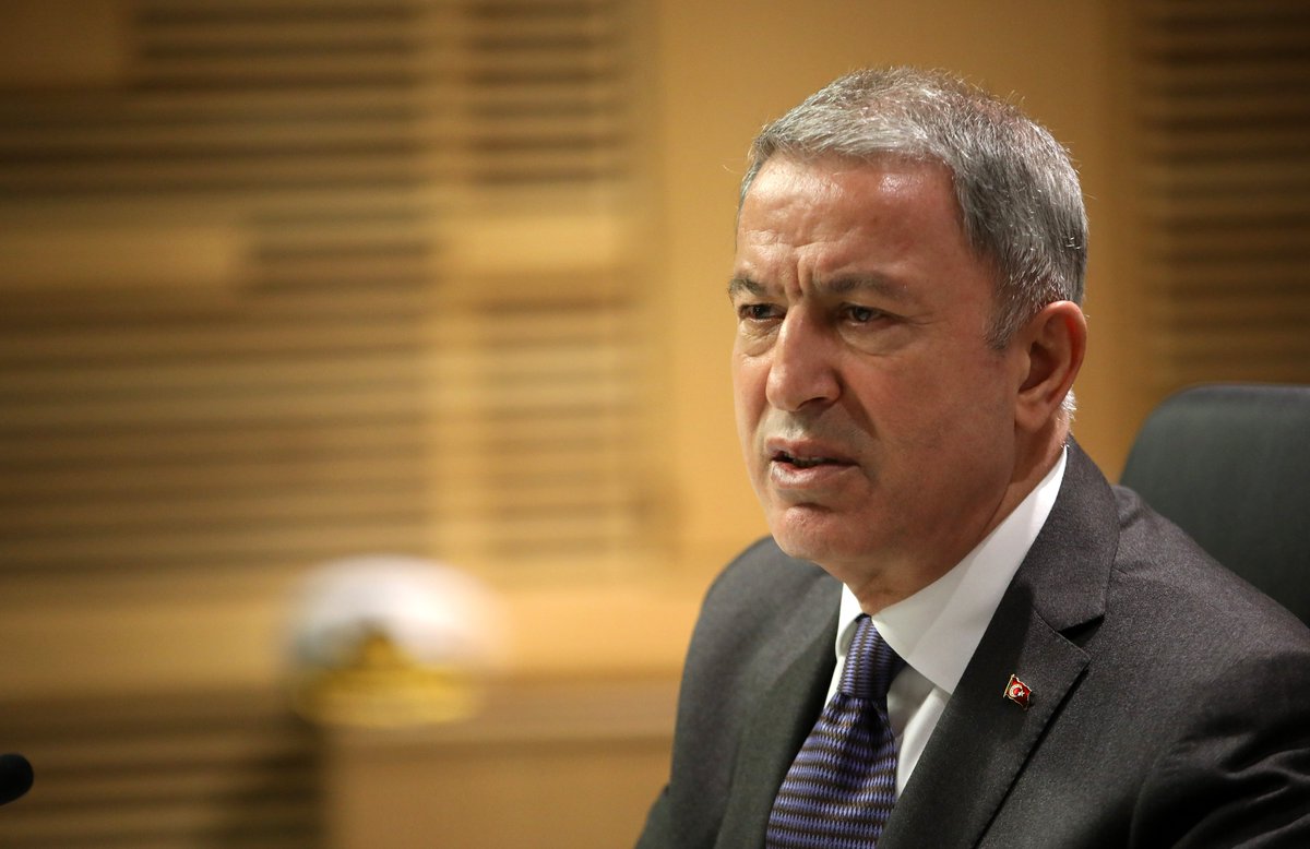 tcsavunma's tweet photo. MSB HULUSİ AKAR: “Yarın İstanbul'da Ukrayna limanlarında bekleyen tahılın uluslararası piyasalara deniz yoluyla emniyetle sevkine yönelik Türkiye, Rusya Federasyonu ve Ukrayna savunma bakanlıkları askerî heyetleri ve BM heyeti görüşmeler icra edecek.”
https://t.co/aUkePMAVhy https://t.co/vp624WRuHO