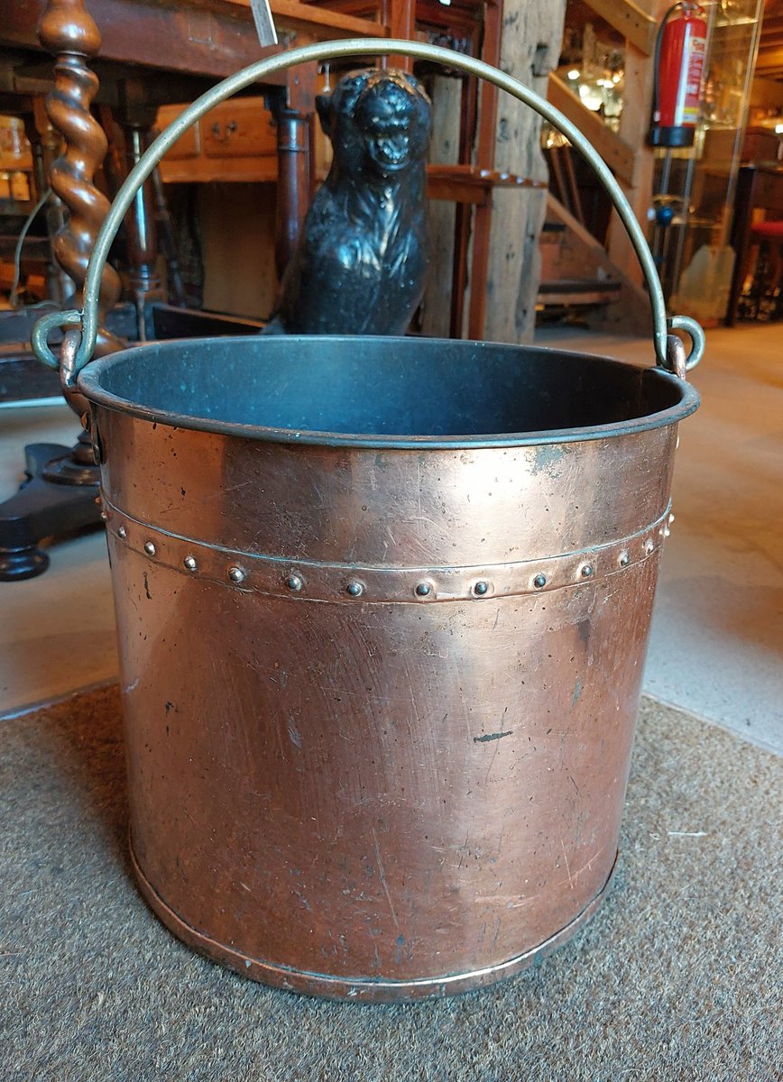 eversleybarn's tweet photo. #copperbucket #castironplanter #salvage #judismithantiques #eversleybarnantiques https://t.co/dS5dYgLfOZ