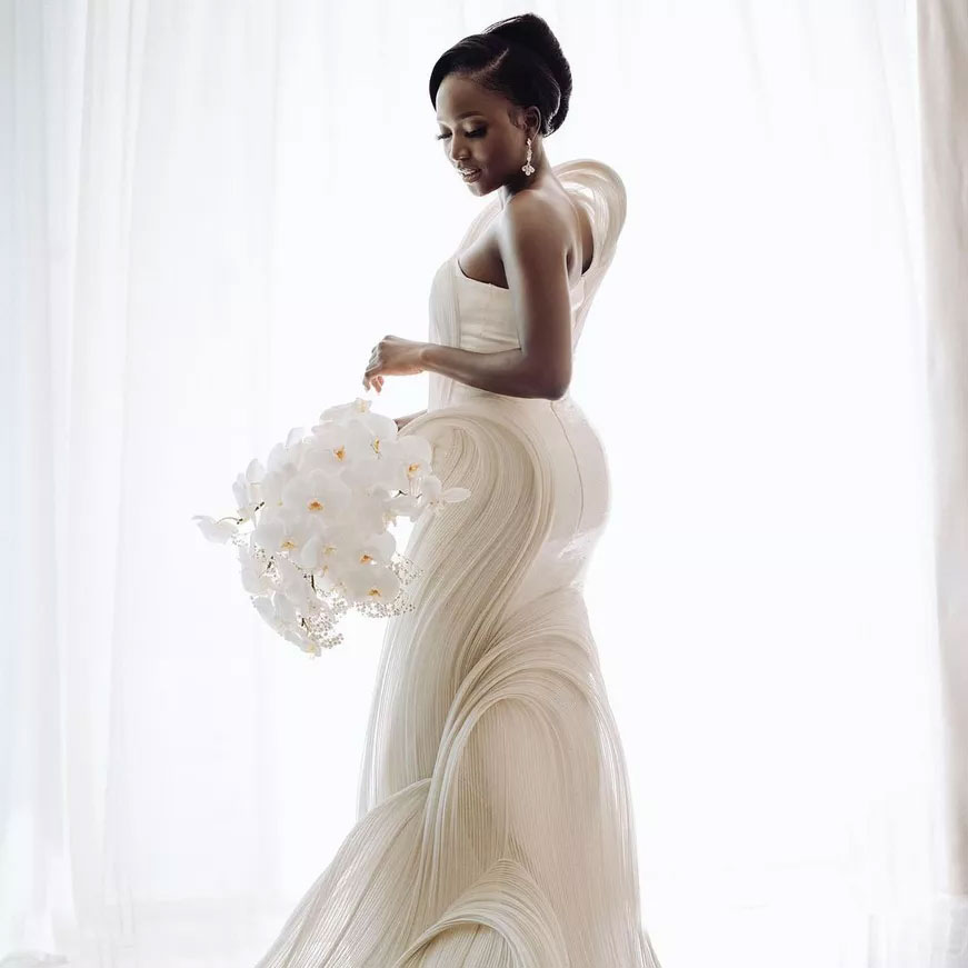 FloridaBrideMag's tweet photo. Elegant and Unique Structured Wedding Gowns https://t.co/9M5RK61eTi https://t.co/7sXsOg4HaF