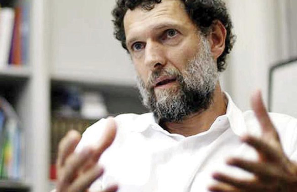 Collectif_VAN's tweet photo. C’est la 2e fois depuis 2019 que la @ECHR_CEDH condamne la #Turquie, mb du Conseil de l’Europe, pour la détention d’Osman Kavala. Le 25 avril 2022, cet humaniste a pris la perpétuité aggravée. #Erdogan se rit du droit. Ceux qui attendent son bon vouloir sont complices. #FreeOsman https://t.co/2bvVcF67kn
