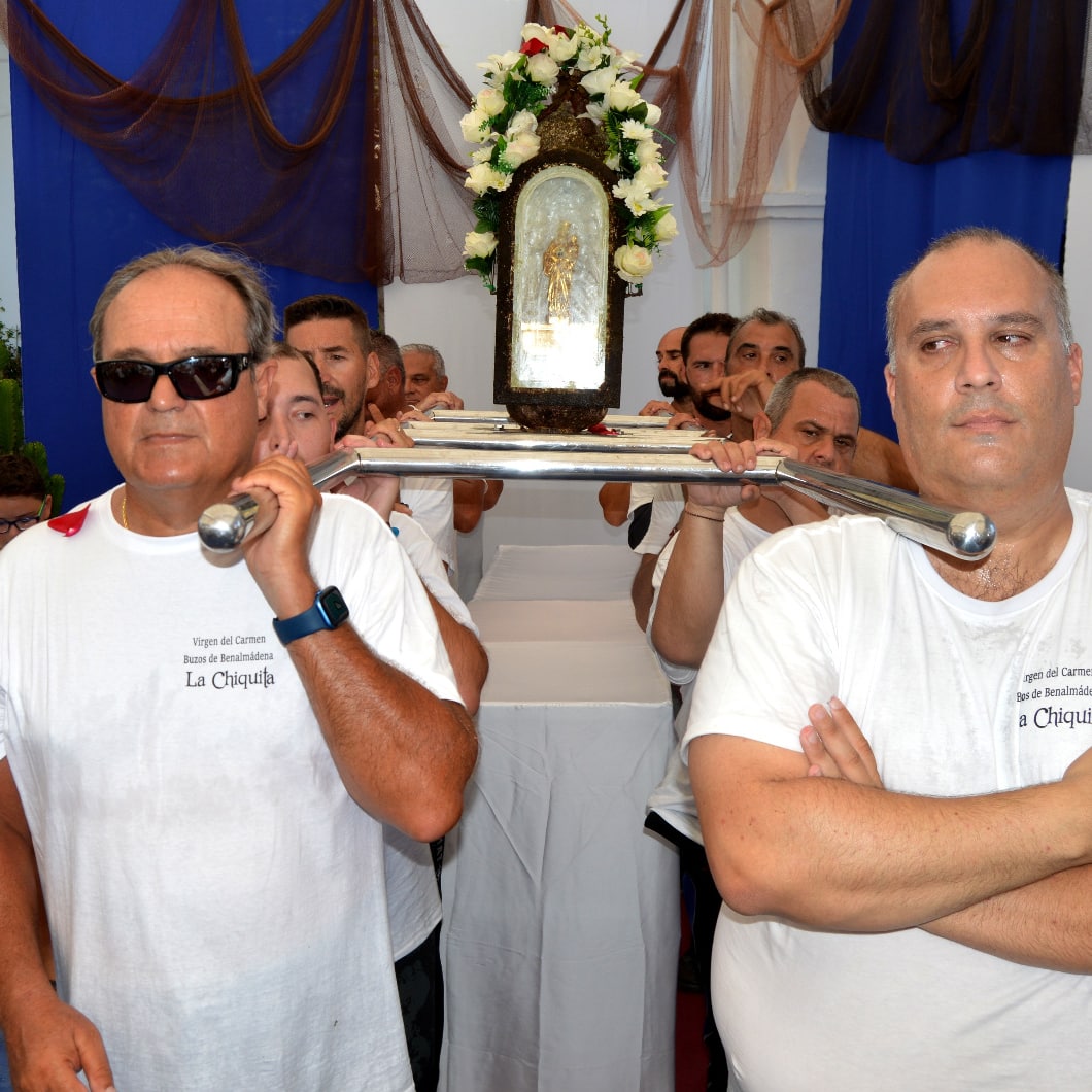 hernanlapuente's tweet photo. Foro Marítimo cubriendo los actos en honor a la Virgen del Carmen a cargo de la Agrupación de Buzos Virgen del Carmen de Benalmádena
#foromaritimo #hernanlapuente #puertosdeportivos https://t.co/BxxWICz5vF