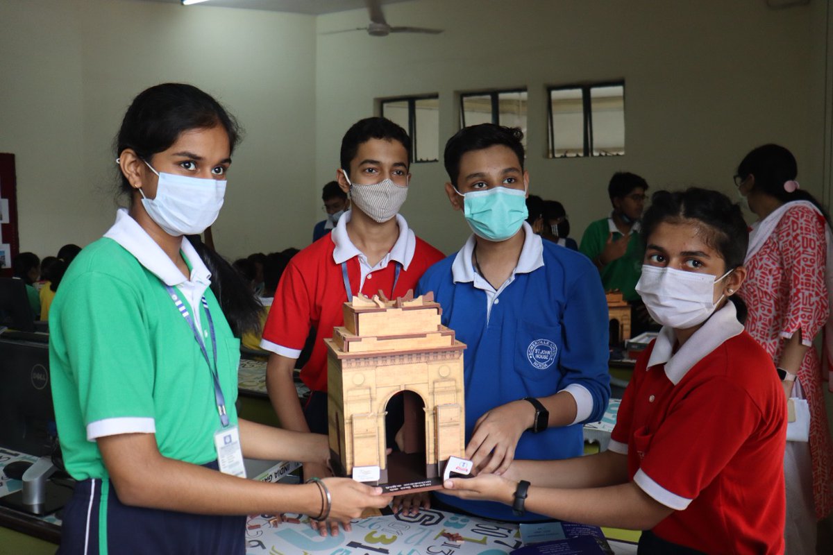 IncomeTaxUPWest's tweet photo. PrCIT Noida, Ms. Sulekha Verma organised board games amongst school children in Noida to educate them how income tax plays a vital role in nation building.
#AazadiKaAmritMahotsav https://t.co/e6g2k0KxbM
