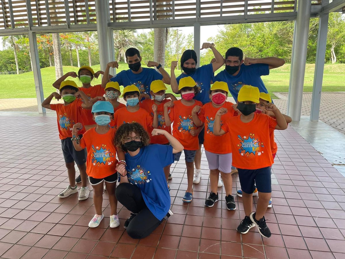 PRCambia's tweet photo. (1/2) Ya nuestros grupos están listos para el comienzo de nuestra Escuela de Verano 2022: Puerto Rico Cambia Kids 🇵🇷💥 
 Esta semana los niños y niñas disfrutarán en grande, pero sobre todo aprenderán a trabajar en equipo y a ser los líderes que su isla necesita 💪🏼 https://t.co/oW8icujajo