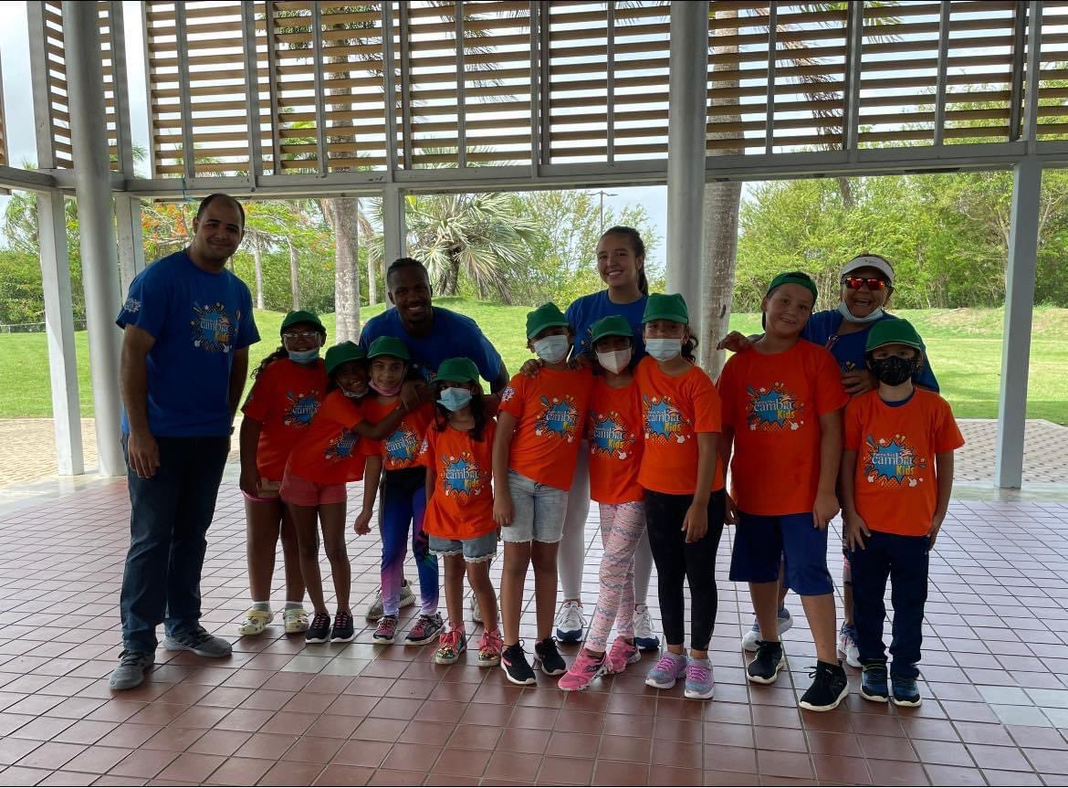 PRCambia's tweet photo. (1/2) Ya nuestros grupos están listos para el comienzo de nuestra Escuela de Verano 2022: Puerto Rico Cambia Kids 🇵🇷💥 
 Esta semana los niños y niñas disfrutarán en grande, pero sobre todo aprenderán a trabajar en equipo y a ser los líderes que su isla necesita 💪🏼 https://t.co/oW8icujajo
