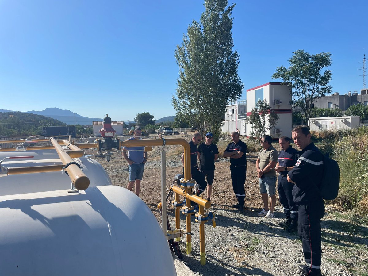 sis_2b's tweet photo. Pré-réception de l'espace pédagogique FDF Espaces Naturels sur le plateau technique de #EDSP #Corte et essais de sécurité sur l'installation et les brûleurs. Merci à Fluides Pétrole Services pour cette réalisation et mise en œuvre #INTERREG #MEDSTAR #MEDCOOPFIRE @pc_maritime https://t.co/m5YT8Mx5PW