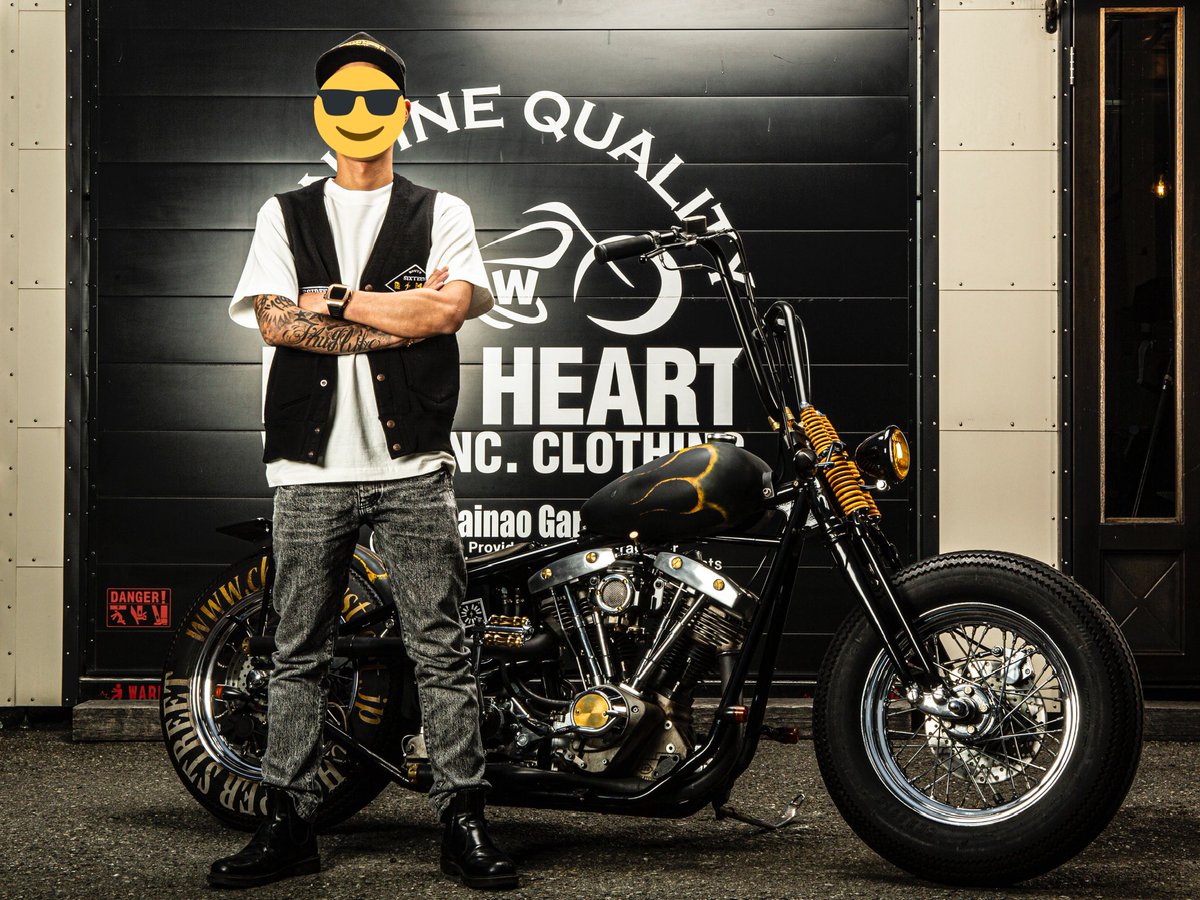RSMC2020's tweet photo. チームベストはIRON HEART製
着心地抜群で厳格な革ジャンも良いがラフに着れるのが良くて硬めなスウェット生地を選びました。

こちらは先月号のクラブハーレー撮影時のプレジ号 https://t.co/0EW2zPnLlZ