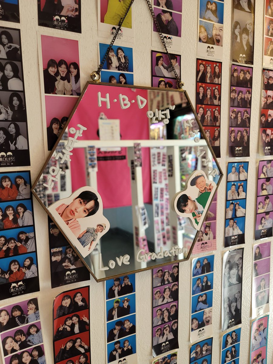 inseong_best's tweet photo. 서울 안 사는 어떤 여성 그이 생일을 위해
홍대네컷까지 달려온.. 그치만 완전 보람잇움!! 넘 기여버서 뒤로 자빠질뻔
혼자 몹쓸 애교떨면서 사진찍어서 지워버리고 싶지만 프레임!!이 넘나 귀여벗음😖
#Love_Gradation_Inseong
#인성이랑_찰칵찰칵 https://t.co/xdZ8ckvQAM