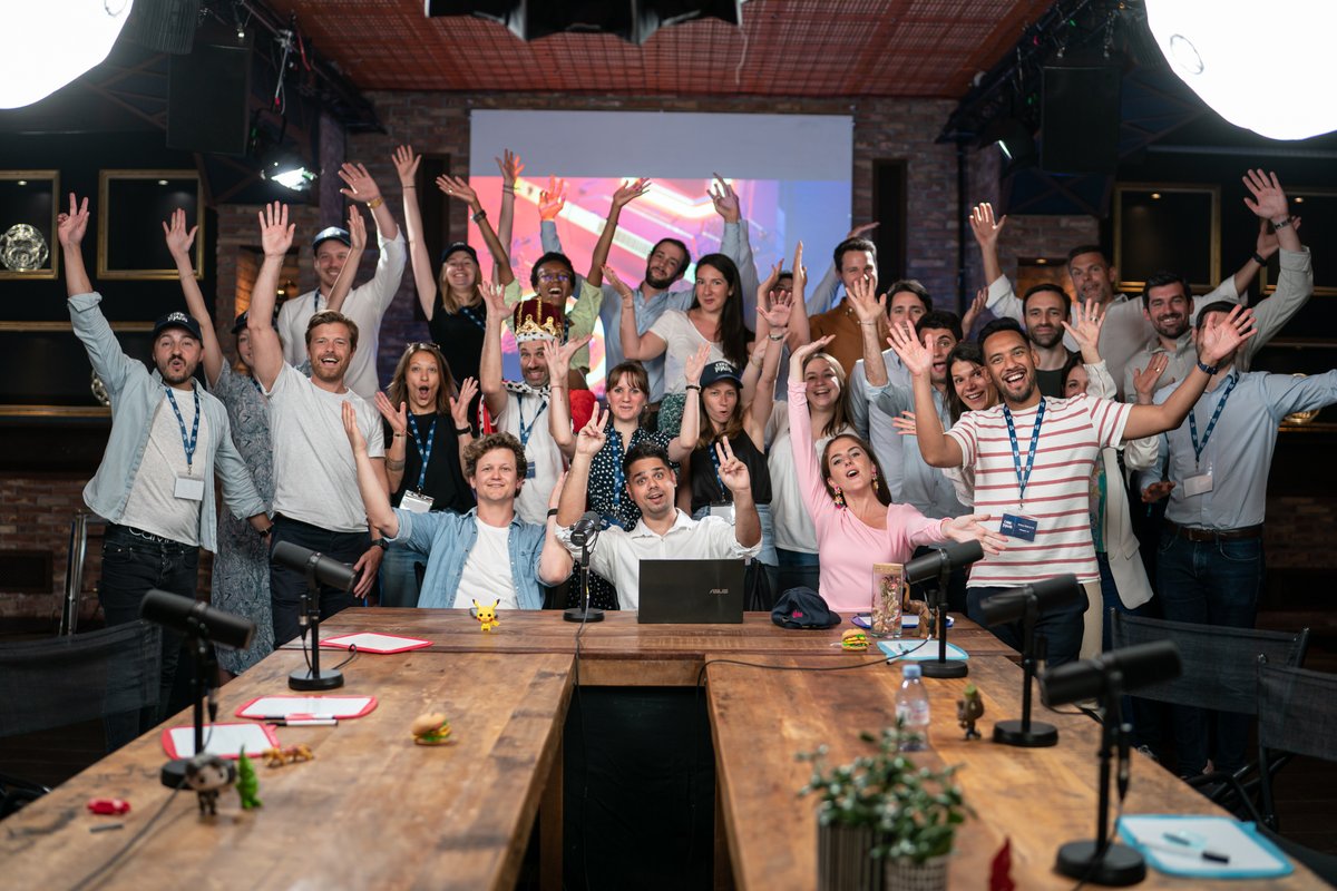 LE CHOC DES TITANS II - Vous étiez plus de 3500 à vous être connectés le long de la journée ! 

Notre pic d’audience a dépassé les 1500 viewers ! Nous en revenons à peine **🤗** 

Retrouvez les liens des replays des 16 tables rondes en commentaire 👇