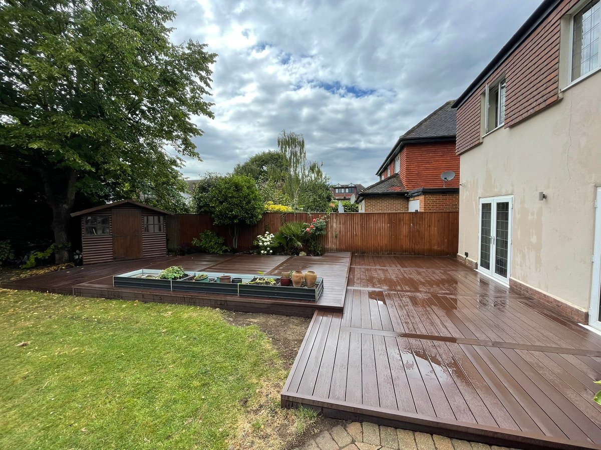 A recent install of our beautiful composite decking leading up to a customer's house 🏡 

Our decking can be built at different levels to create feature areas, steps and ramps to make your garden more practical 😍 

#outsideliving #gardenroom #landscaping #garden #summer #paving