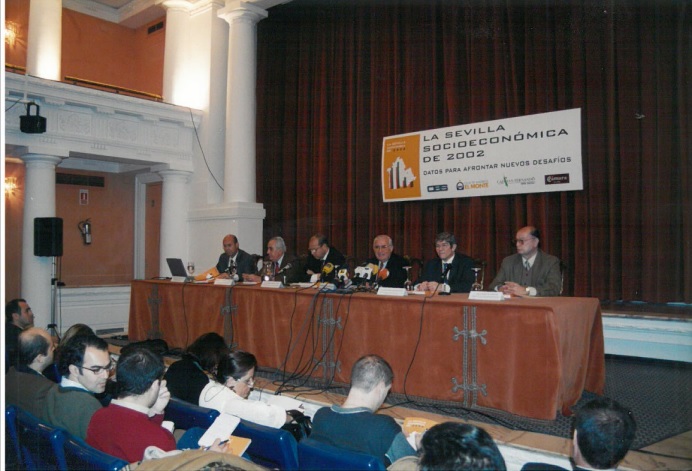 CES_Sevilla's tweet photo. 📘 Su papel como #agentesocial está recogido en la #ConstituciónEspañola, por lo que goza de reconocimiento institucional y social a través del diálogo con los poderes públicos, las centrales sindicales y la sociedad @Congreso_Es https://t.co/aKbDyfET3k