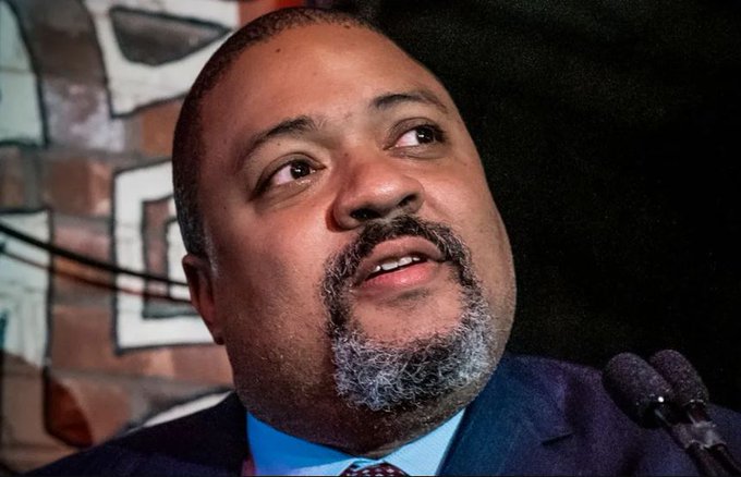 #letsgobragg What the hell is wrong with this DA!!! This Bodega worker was victimized (stabbed) and traumatized<a href="/tag/letsgobragg"class="tags">#letsgobragg</a><a href="/tag/rikersisland"class="tags"><span>#rikersisland</span></a>