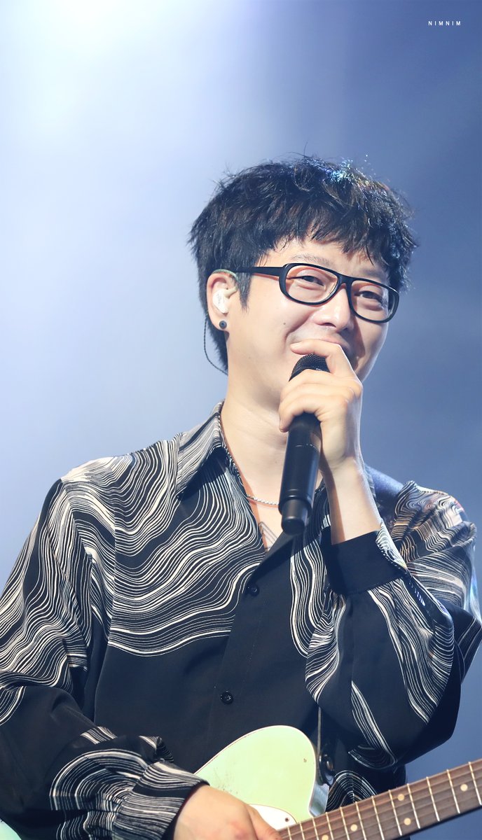 220710 유니콘서트 #국카스텐 #하현우 

???: 저희가 또, 훌륭한 굿즈를 만드는데 트하하핫‼️😆