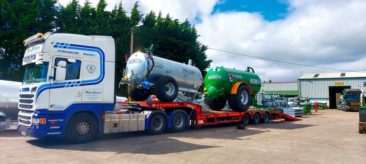 MajorEquipment's tweet photo. Massive delivery headed over to the UK requiring not one but two lorries!🚛🚛
☑️2x 1700-gallon galvanised #MajorTanker
☑️1x 2400LGP
☑️4.2m #MajorCyclone
☑️9ft trailed toppers
☑️8ft and 9ft side mounted toppers
Don't think we left anything out!😥
#majorequipment #thankyou https://t.co/6Y74azOCDE