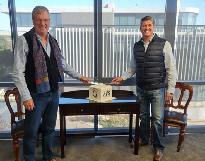 _ArriveAlive's tweet photo. Automotive VAP Solutions and GENRIC Insurance celebrate 5 years of partnership  https://t.co/iYFGPbbhDO

#ArriveAlive #Partnership #AutomotiveVAPSolutions #GENRICInsurance https://t.co/YebtaAQSqv