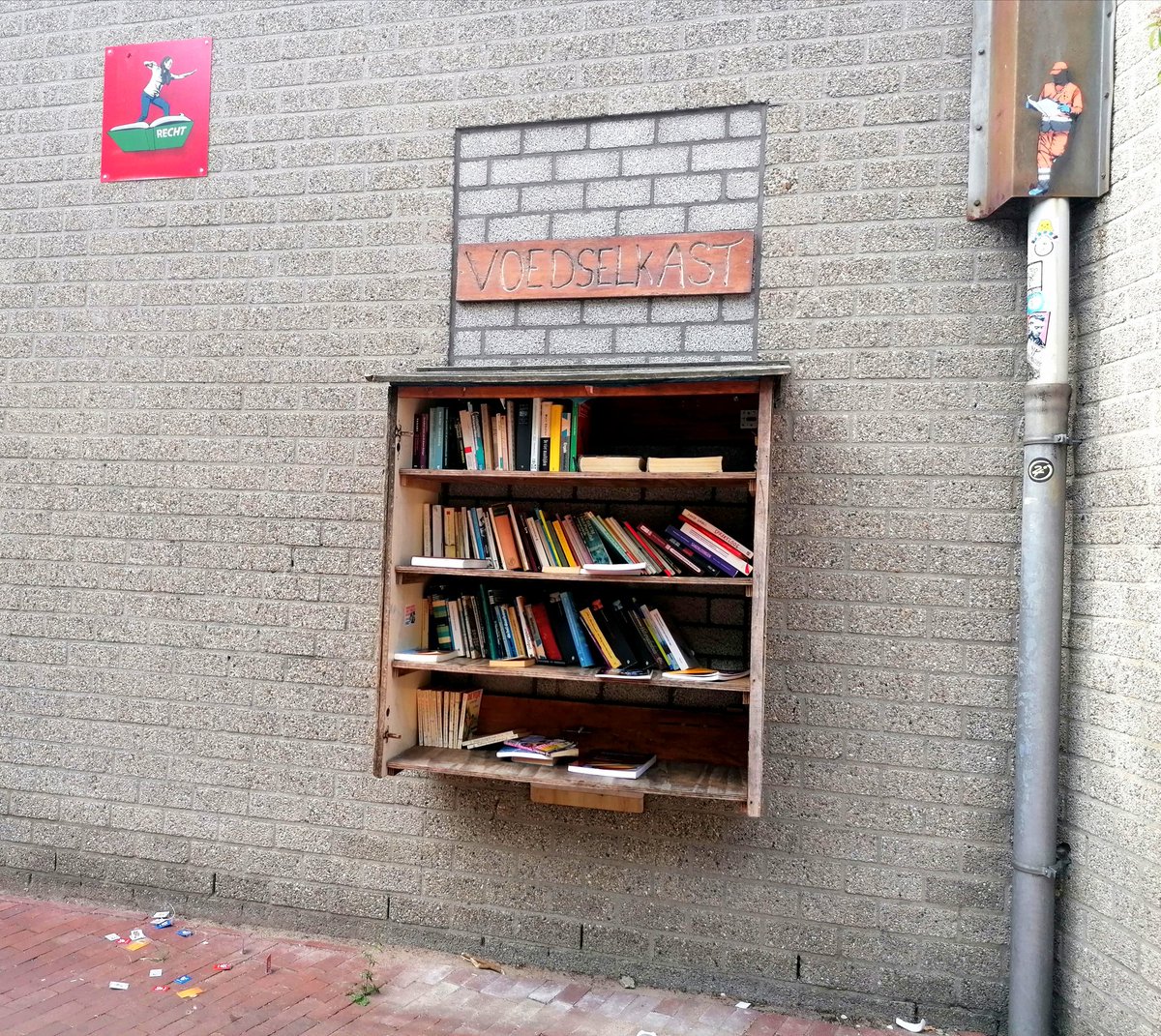 Lriofernandez's tweet photo. Gem found on the streets of Amsterdam https://t.co/Ft6oQdKiXq