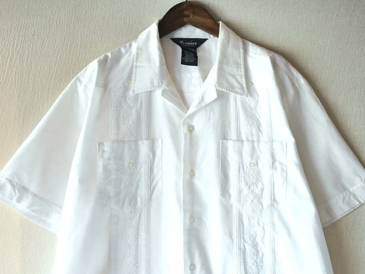 Rinceaux1's tweet photo. 【 used 】 cuba s/s shirts (XL) WHITE

#rinceaux
#hawaiianshirts
#usedshirts
#euroshirts
#streetfashion
#embroideryshirts
#designshirts https://t.co/A9x5yTeFBN