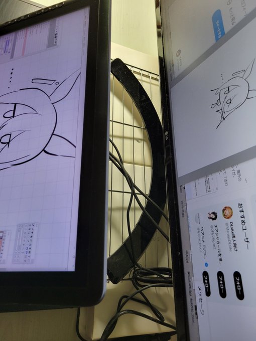 コピー用紙1000枚でなんとかしたけど同じ台もいっこ買ってこよ 