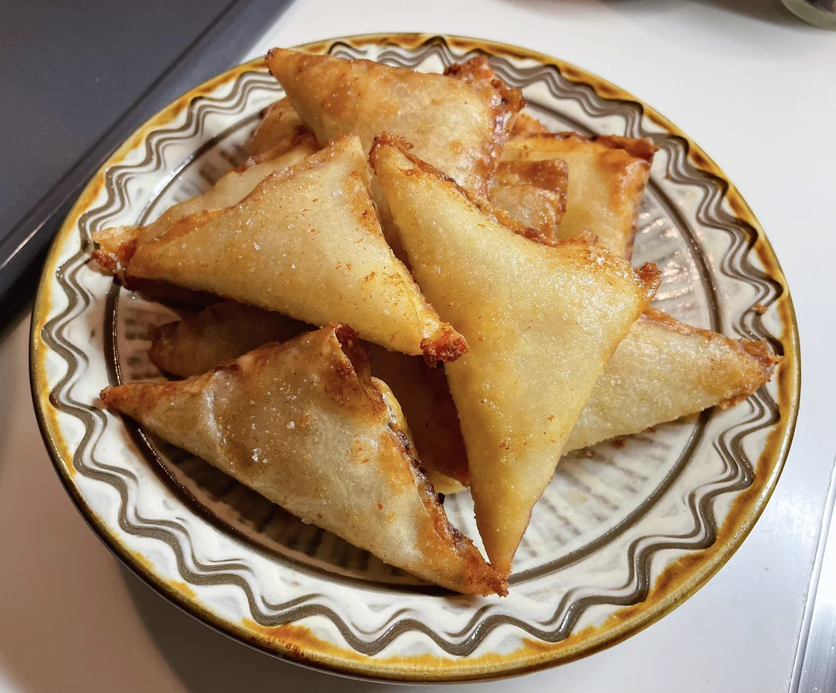 テンションあがる！三角形の春巻き、食べたことある？