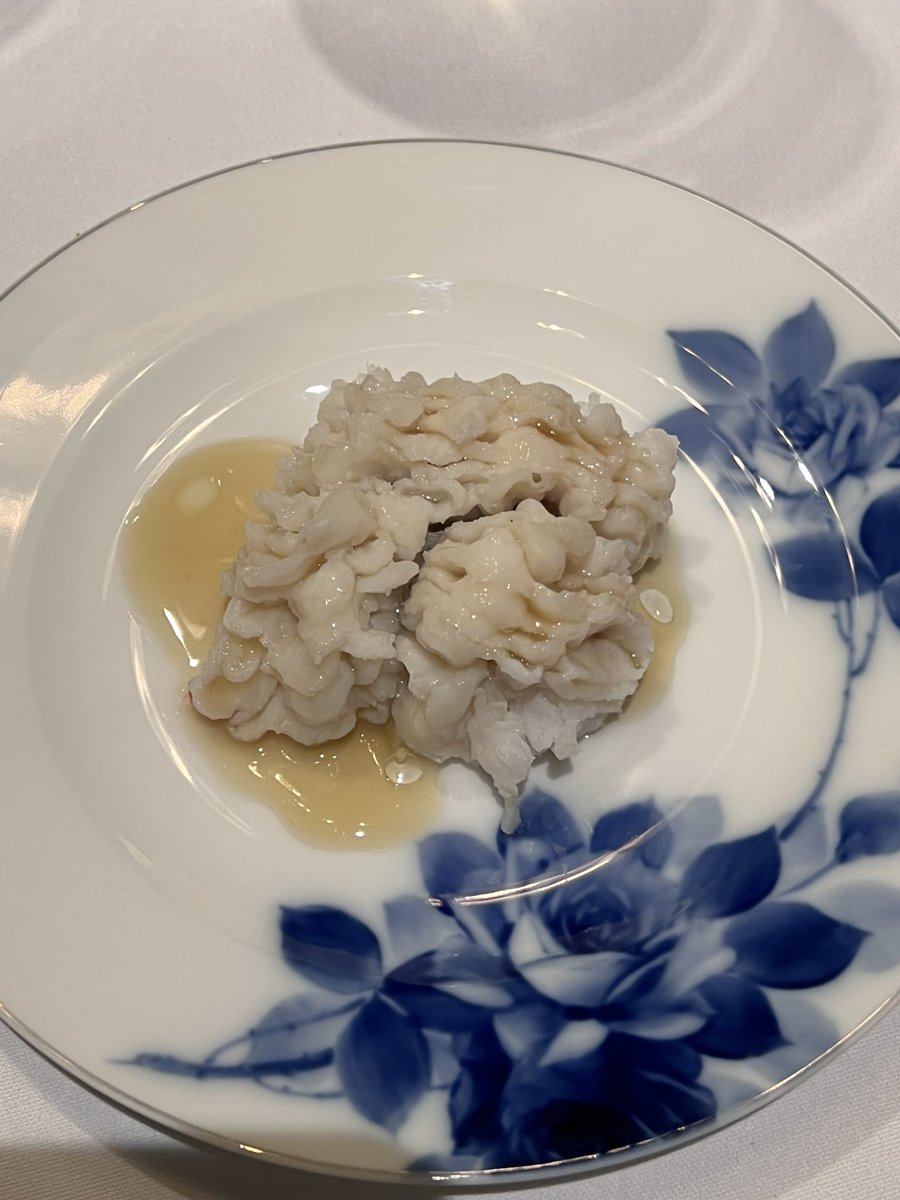 renhiramotoX's tweet photo. 団地育ちだから何回食ってもフレンチの味を未だ理解できてない https://t.co/lftr9Bcxbc