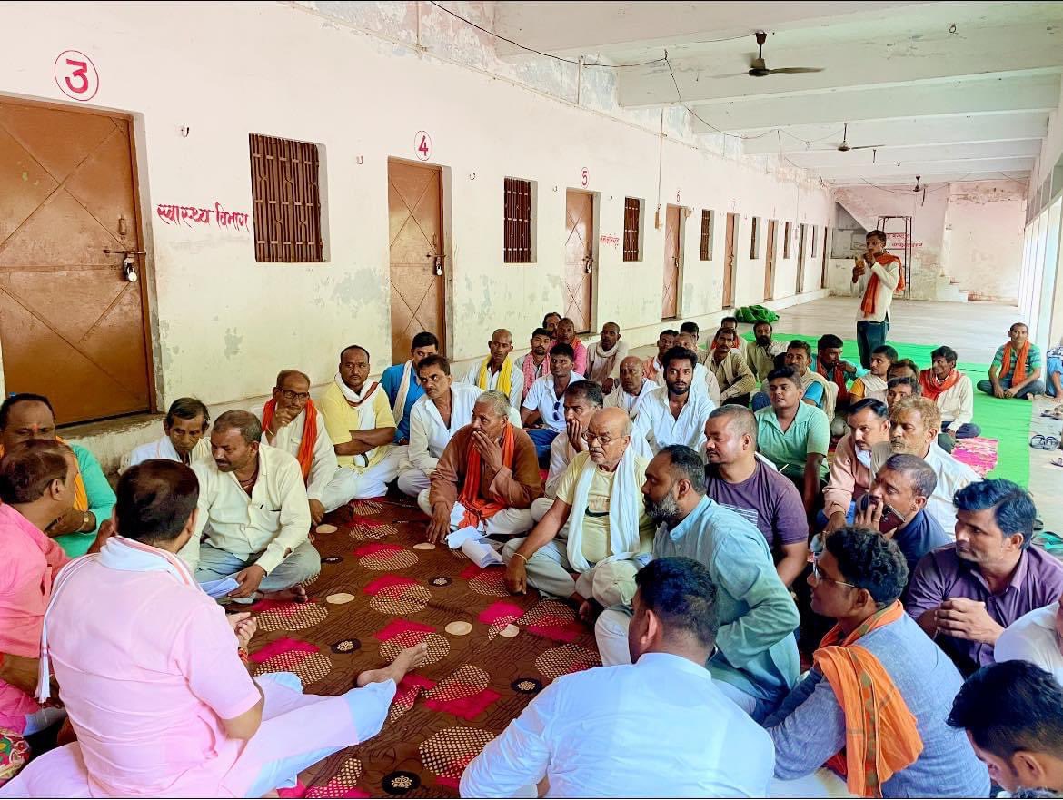 prakashbjp_'s tweet photo. आज बाॅंदा सदर विधानसभा के अंतर्गत महुआ मंडल के ग्राम  पिथौराबाद अकबरपुर में #बूथ_सशक्तिकरण अभियान में...

#मेरा_बूथ_सबसे_मज़बूत https://t.co/a1WTbXxbVU