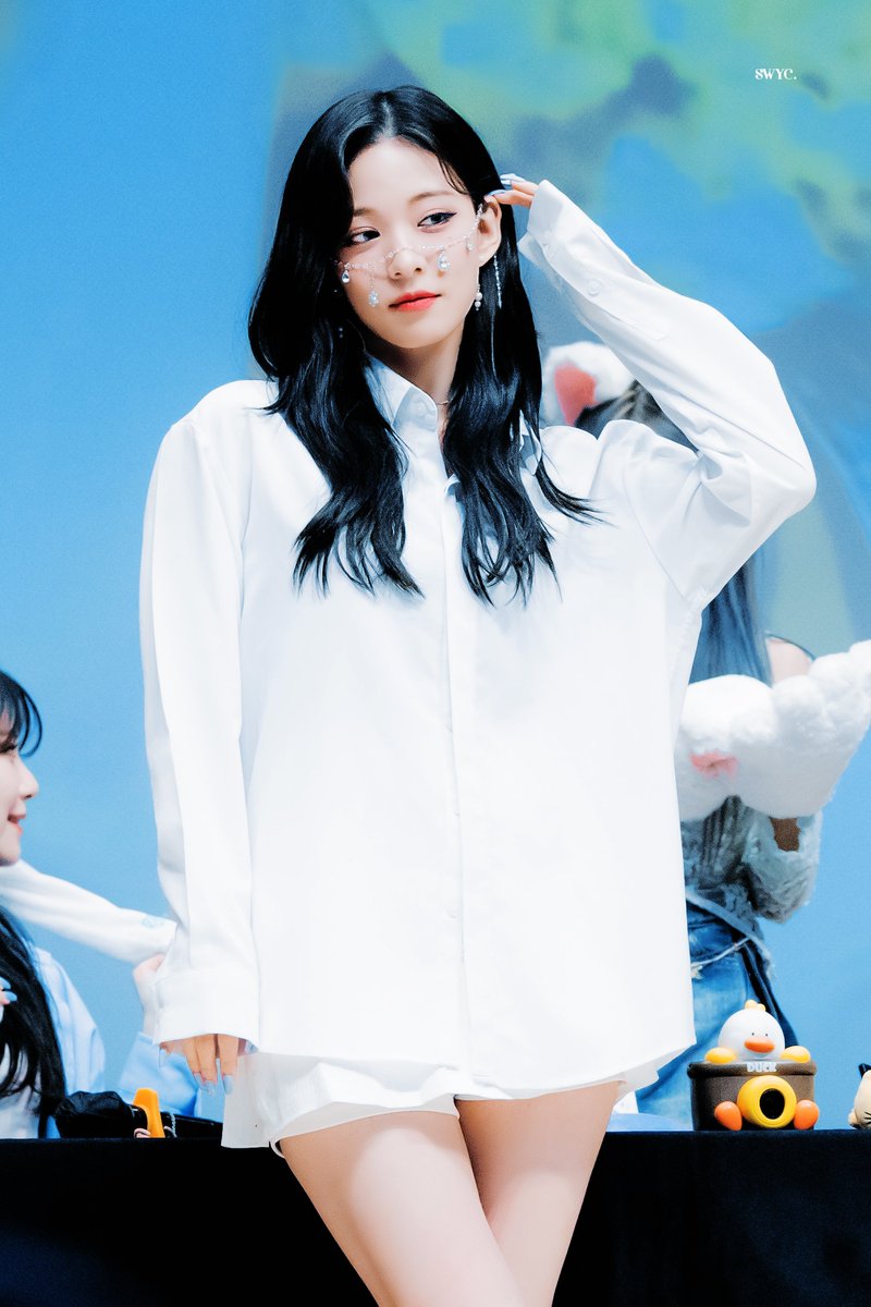 sw_chaeyoung's tweet photo. 220707 HQ

#프로미스나인  #이채영
#fromis_9 https://t.co/P6VLDbMJwA