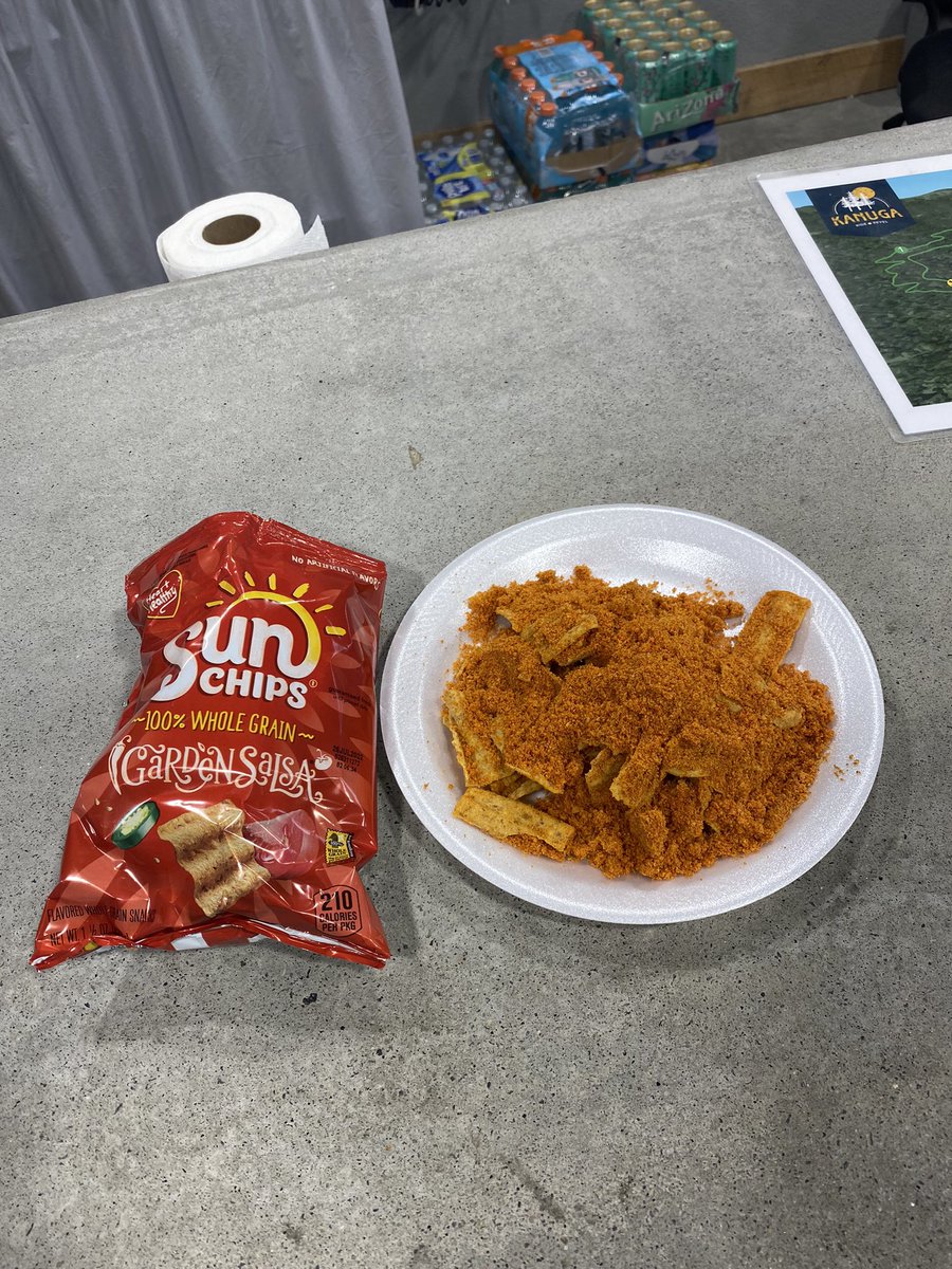david_kahn13's tweet photo. @SunChips why is there a few pounds of seasoning in this bag😭😂 https://t.co/e5hBYu5Aws