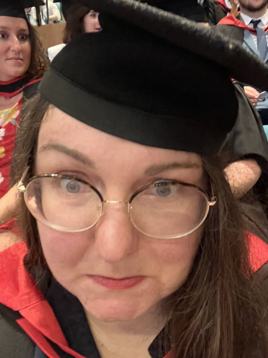 Charlie 🐿️ 🏳️‍🌈 tweet media