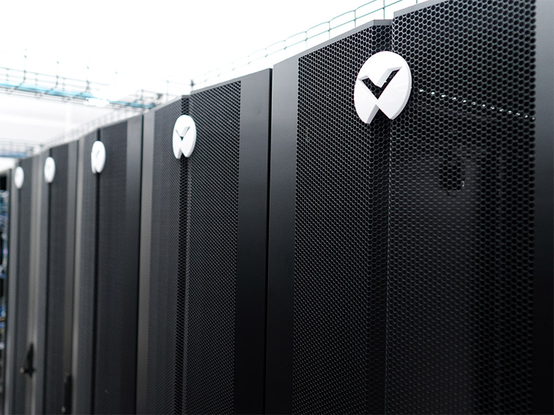 Vertiv's tweet image. Colocation providers are opening new locations in the market to win more business from hyperscalers. Many are turning to #prefabricated and #modulardatacenter solutions to overcome labor shortages and bring new capacity online faster. Download for more: ms.spr.ly/6010bcB5E