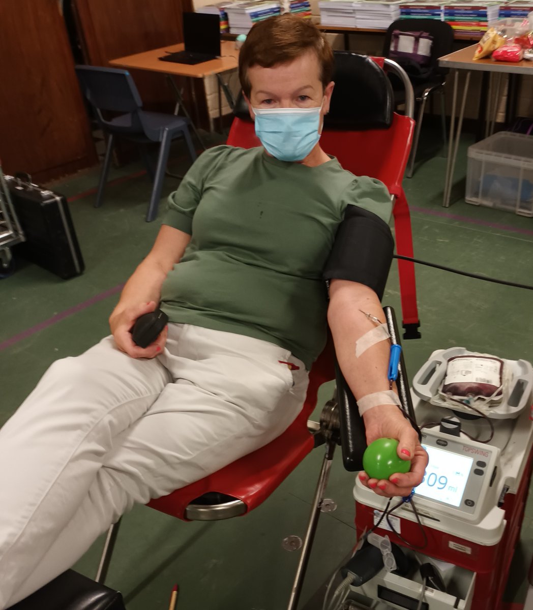 Giveblood_ie's tweet photo. Congratualtions & thanks to Noreen Raftery giving her 50th Donation in Mountbellow recently. We are so grateful to you for your support & generosity #giveblood #WeCountOnYou #Thankyou #50timer โค๏ธ๐โค๏ธ https://t.co/4yqlYlaRRl
