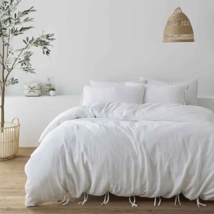 linenslimited's tweet photo. It’s #NationalDayofSimplicity!

To celebrate, we’re taking it back to basics with a selection of our favourite simplistic designs! 

Shop now: https://t.co/4Jn12JfKGs https://t.co/FSrDmT1QRF