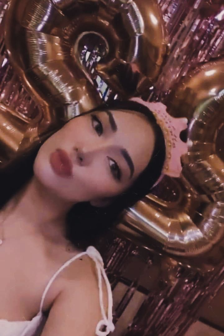 luvsiyya's tweet photo. Birthday girl💗

HAPPY IYYA DAY

#AndreaAngeles https://t.co/MTBosMDt33