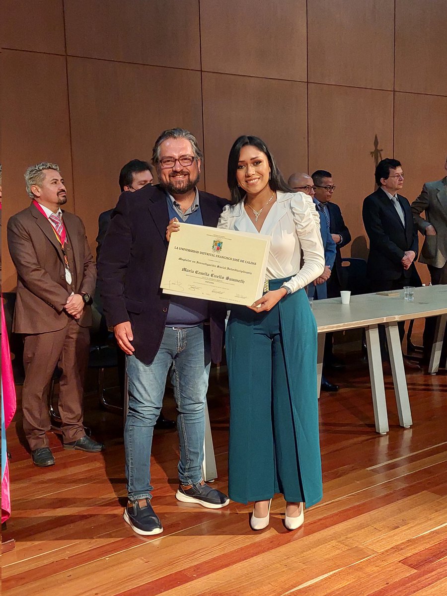 maestriainv's tweet photo. #OrgulloMisi felicidades a nuestros Graduados ¡muchos éxitos! Somos #educacionpublicadecalidad @udistrital @FCEdistrital https://t.co/mqMoJMaVkJ