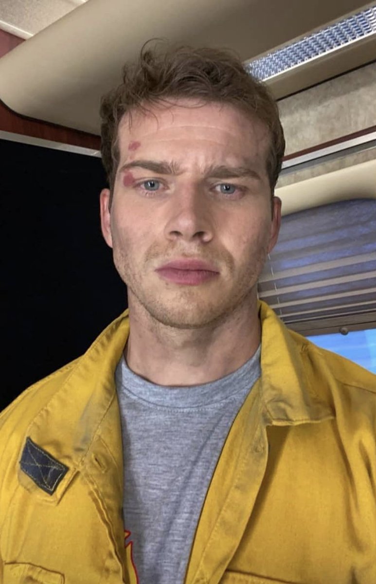cezhouismm's tweet photo. Manifesting another cross over episode https://t.co/w4NE6QIqQK