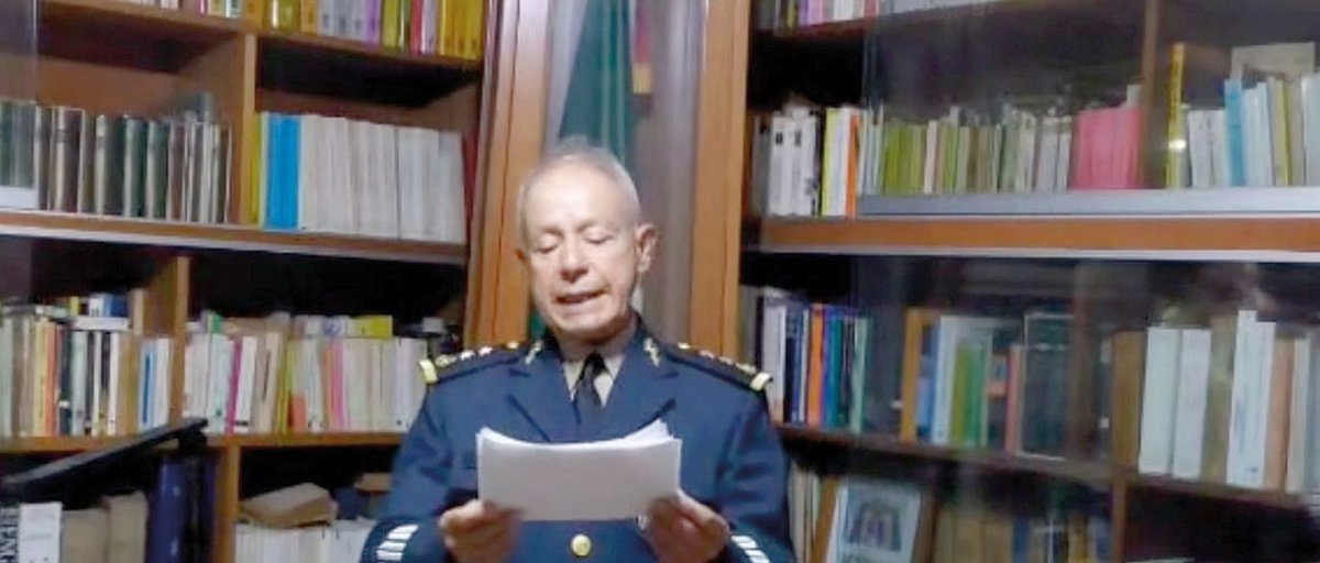 ElInformanteMX's tweet photo. Logra #General #EnRetiro #amparo para no ser #detenido, tras #críticas a la #4T | https://t.co/1XeqErV37s https://t.co/R1hU9JQ5vz