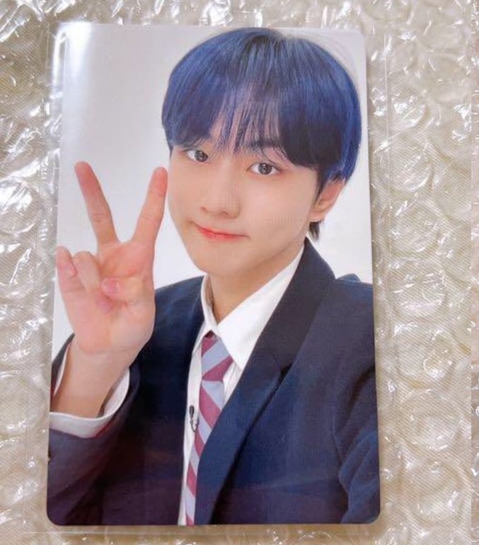 jollywonie's tweet image. Blueberry wonie with decelis uniform, I WANT 😭