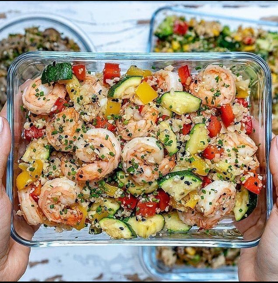 ravimaa55502864's tweet photo. You can use pre cut cauliflower rice to make this even quicker...it's found every where these days.⠀My 2 favorites are Trader Joe's brand and the big frozen bags found at Costco. click here https://t.co/PGi8TGyUj5  #ricecaketwt #ricedick #ricesfire #pricelessparami #pricepatrol https://t.co/TOe063FlmI