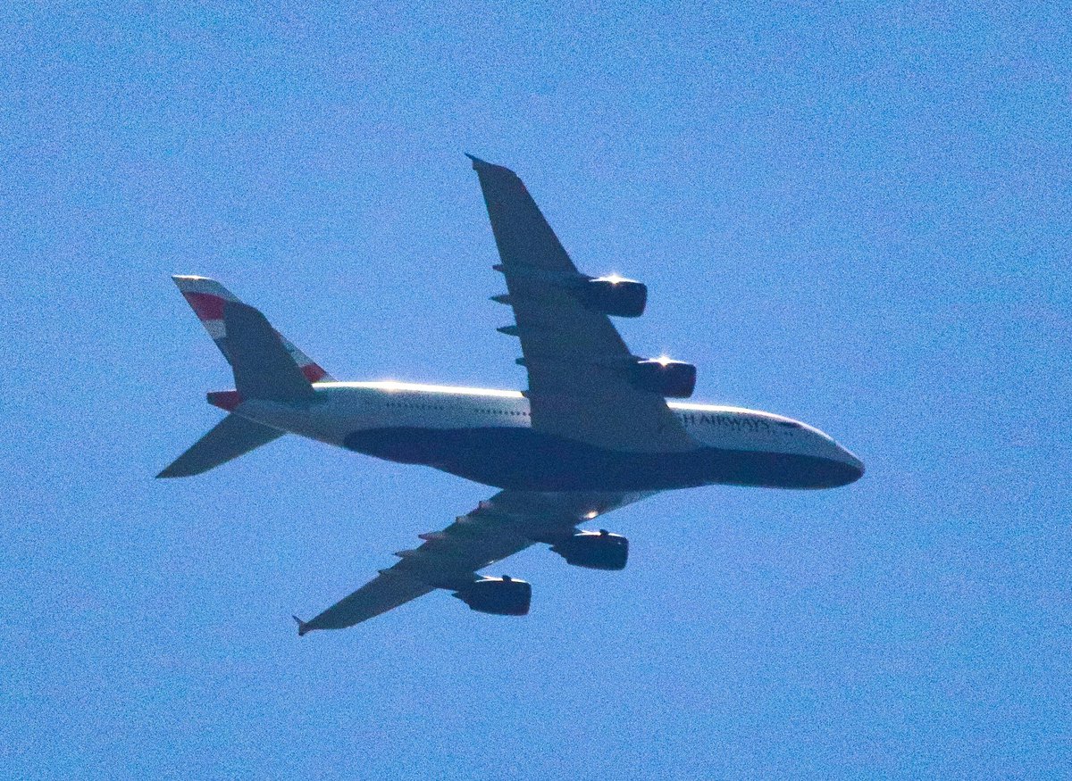 CapeAnnWeather's tweet photo. ✈️ #BA213 on initial into #BOS this afternoon over #RockportMA. #A388 https://t.co/1Qs1N9aFwj