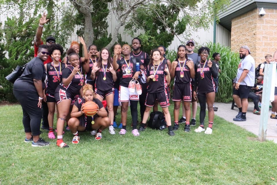 HaivynnK's tweet photo. Never give up. Always push through. Know your value. Great words I’ll never forget. Proud of my team! We worked hard this weekend despite all and brought home another piece of hardware. #Legacyvserrbody #collegeprep #dontcountmeout #Hesiwiththehesi https://t.co/npcgVL5daS