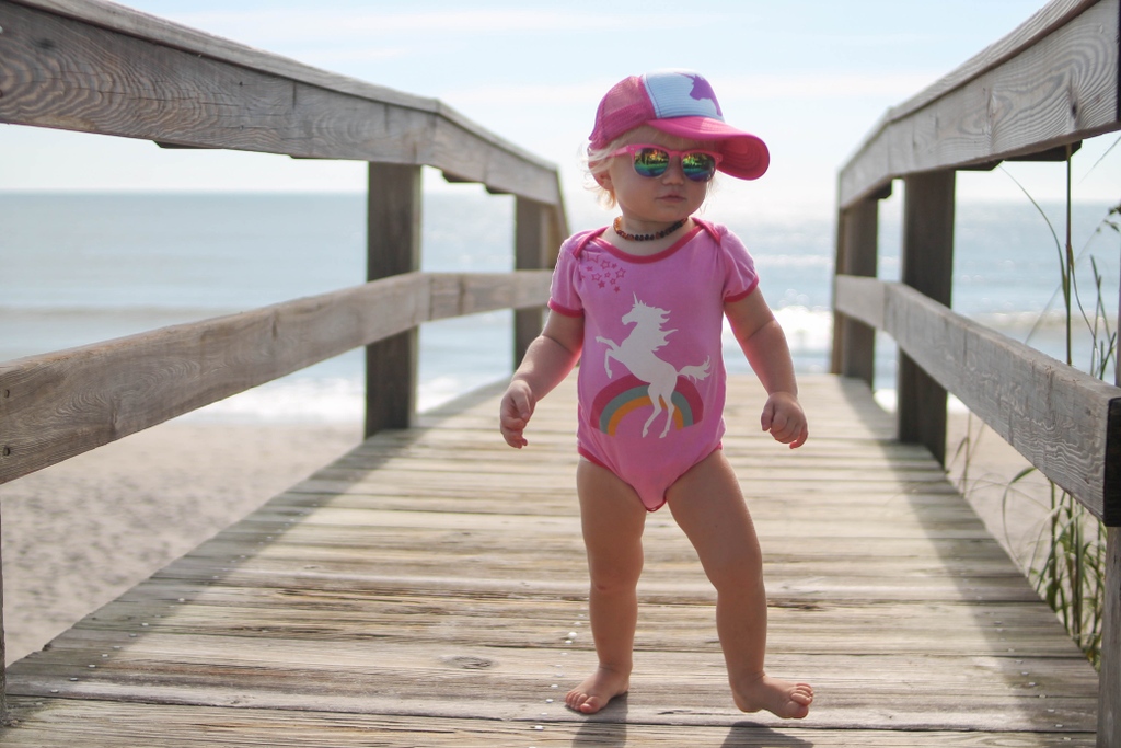 Rainbow Unicorn Bodysuit

#doodlelove #thedoodlepants #doodlepants #cottonleggings #matchingsets #hoodieseason #kidhoodies #matchingtee #twinning #cutekidclothes #comfykidclothes #babyleggings #kidleggings #ootd #rainbowunicorn