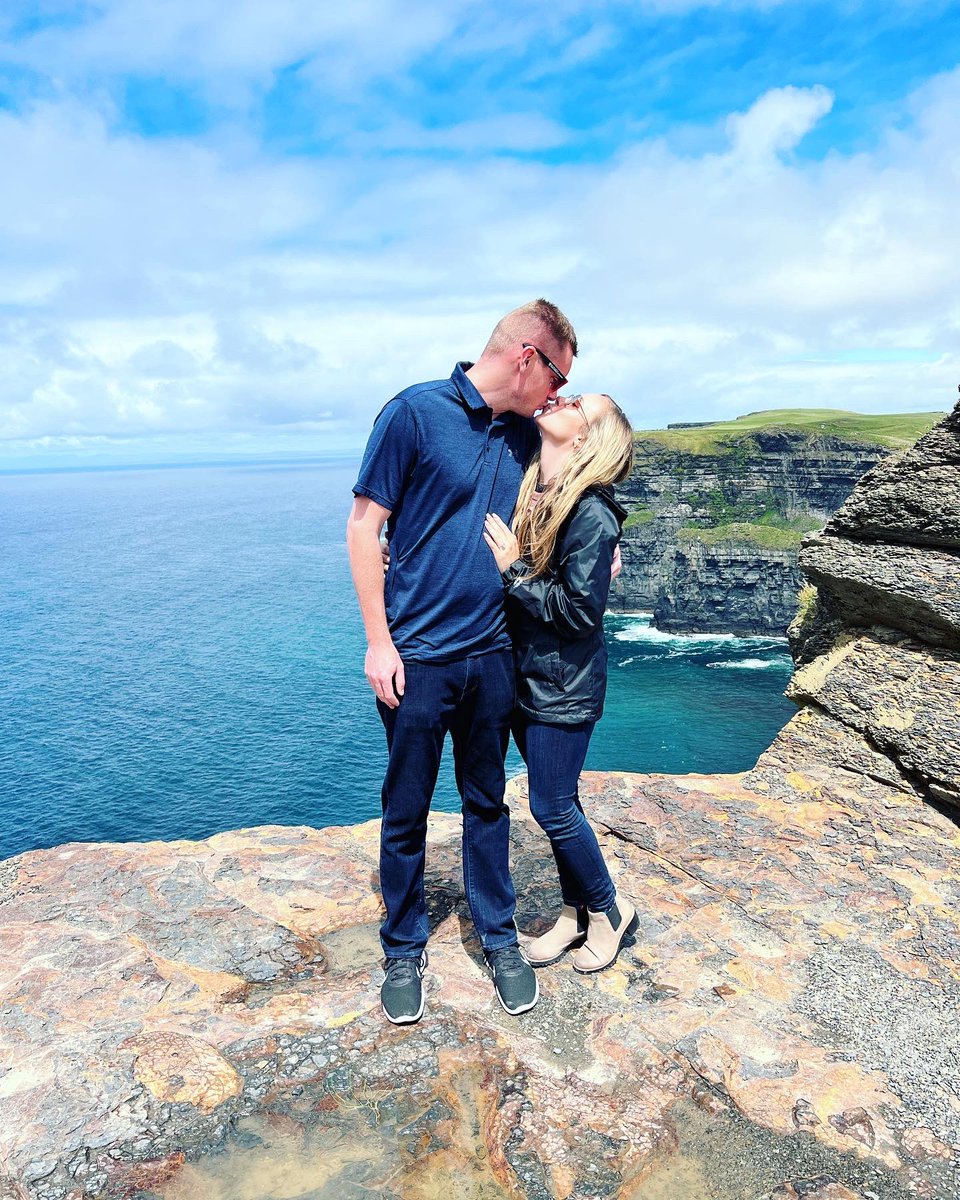 Lauren R. Locklear tweet media