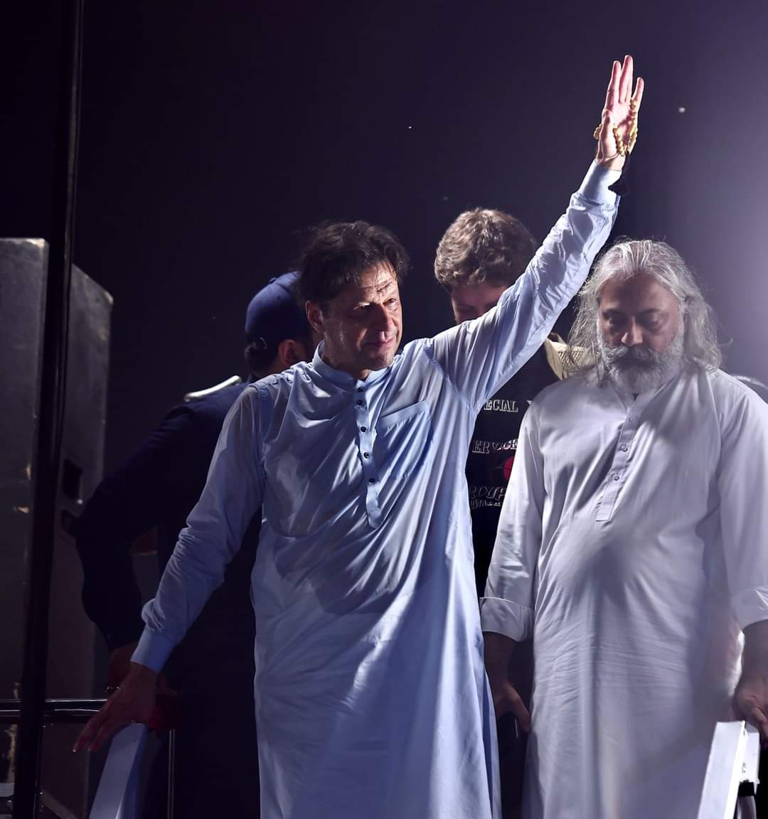 AdnanAkrampti's tweet photo. وطن کی مٹی گواہ رہے گی کہ تم نے اپنی خوددار قوم کے لیے دنیا کے ہر فورم پر آواز بلند کی
#VoteOnJuly17
#Vote_For_Bat
#نکلو_پاکستان_کی_خاطر https://t.co/1tM8gOeDWE