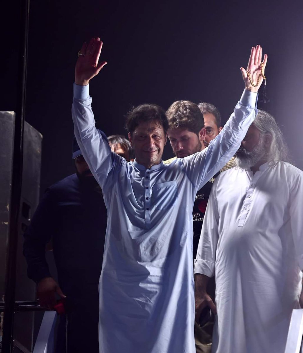 AdnanAkrampti's tweet photo. وطن کی مٹی گواہ رہے گی کہ تم نے اپنی خوددار قوم کے لیے دنیا کے ہر فورم پر آواز بلند کی
#VoteOnJuly17
#Vote_For_Bat
#نکلو_پاکستان_کی_خاطر https://t.co/1tM8gOeDWE
