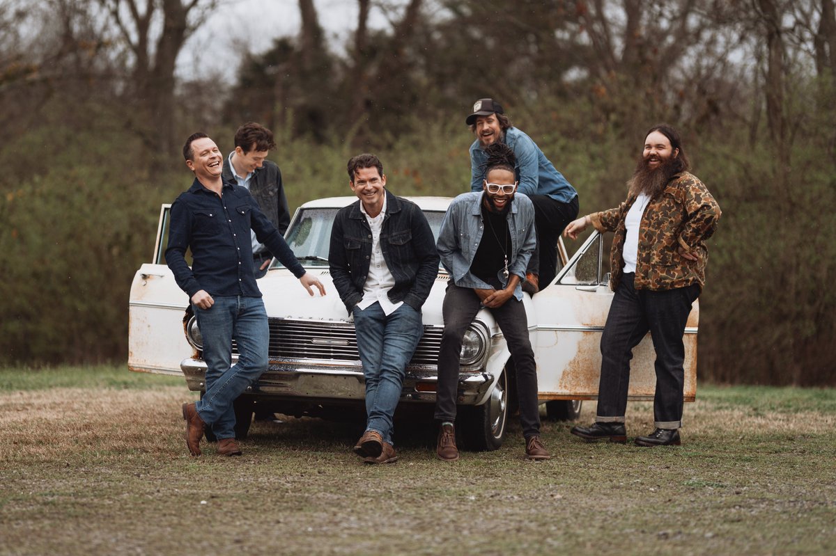 Tonight we welcome Old Crow Medicine Show to Saratoga!

Doors: 5:30
Show: 7:30

Don't forget to come by and relax at Adele's Garden 30 minutes prior to doors open! 

Presented by <a href="/WellsFargo/">Wells Fargo</a>