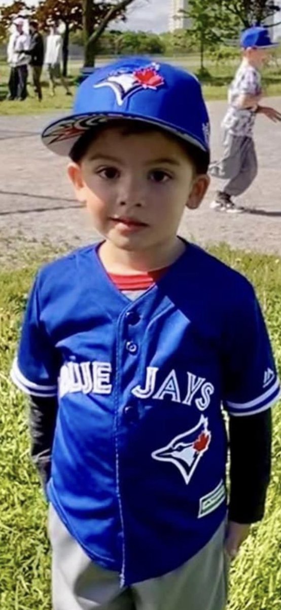 dburke_8's tweet photo. #RallyCapsON @WABLTwins @BlueJays @baseballcanada https://t.co/ljBaq57f7K