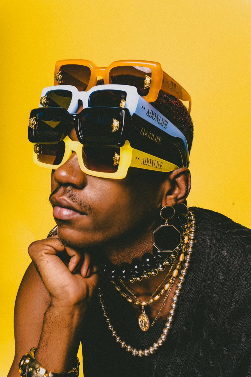 zachshotit's tweet photo. Shot a sunglasses campaign with my friends📸 https://t.co/MbS3zK4GEY
