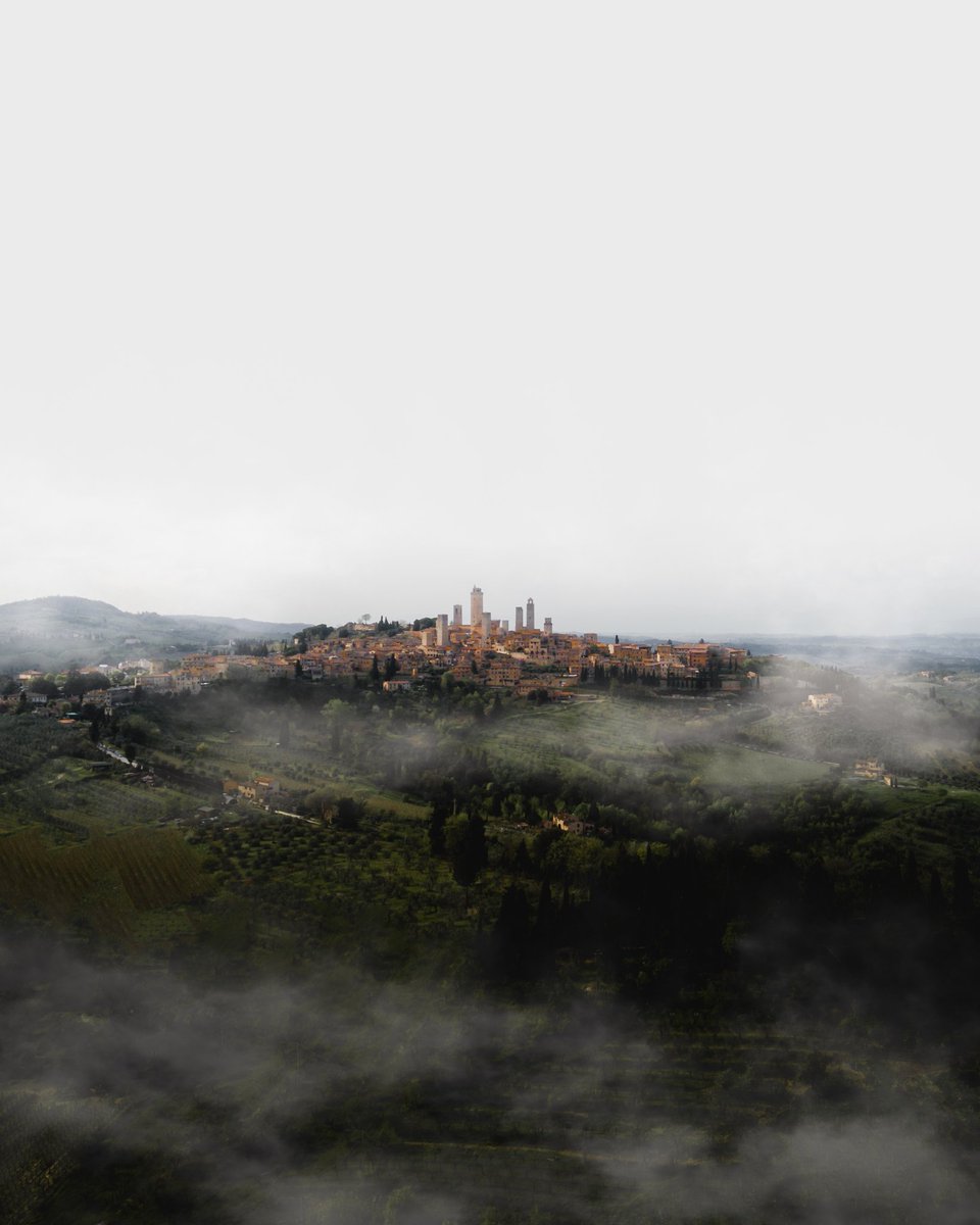 _rocco_ceo_'s tweet photo. ☕☕Gmgm! How are you?
Italian skyscrapers in Tuscany 🏙️

#photo #NFTCommunity #nftphotography #Italy #Tuscany https://t.co/QR7UAvGk70