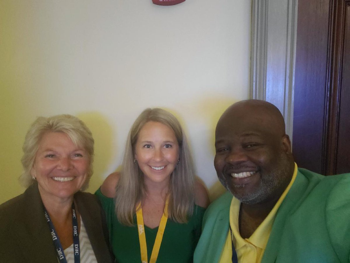 "When you know better, you do better!" Thank Dr. Tolman for co-authoring LETRS👏👏👏! 
#mega22