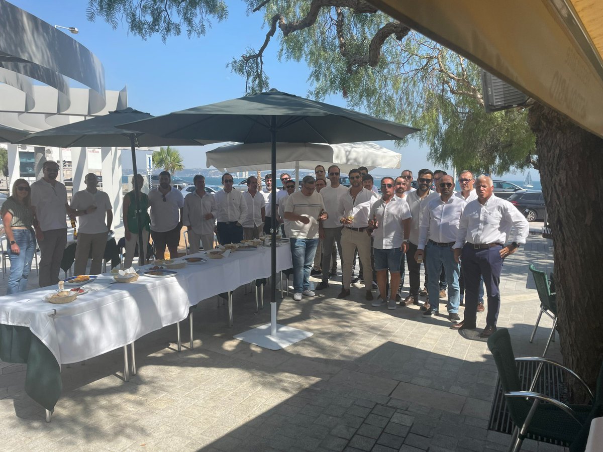 Na <a href="/TotalStor_PT/">TotalStor, a Ricoh Company</a> celebrámos o verão com uma #RicohSummerParty em Lisboa e no Porto, na passada sexta-feira, dia 8 de julho. As nossas equipas reuniram-se num final de tarde de calor, música, muita animação e com direito a várias surpresas.

#WeAreRicoh
#RicohSummerParty